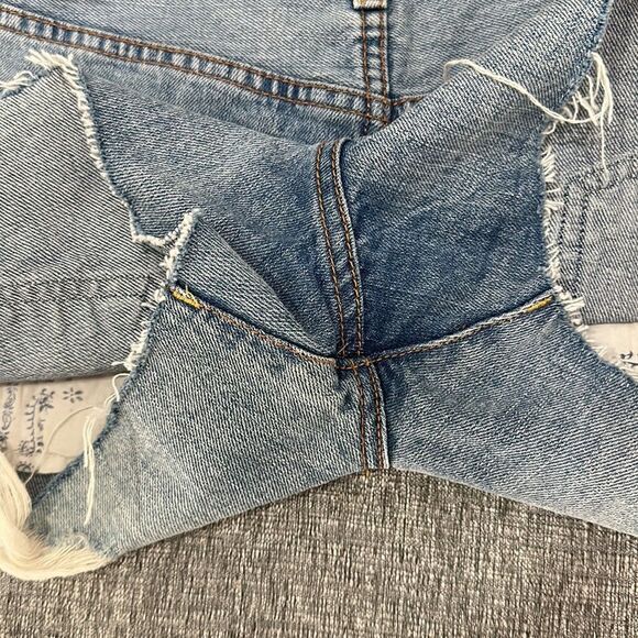 Free People We the Free Sofia Denim Short Regular Mid Rise Button Fly Size 27 - Picture 9 of 11